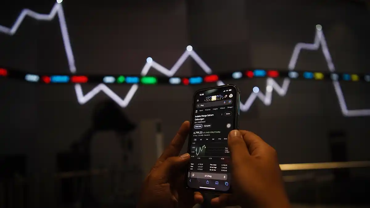 South Korean officials discussing tax incentives for long‑term stock investors