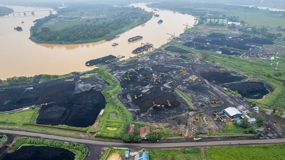 Komisi XI DPR membahas bea keluar emas dan batu bara