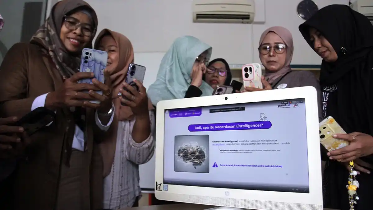 Government officials presenting the 2025 KBLI revision at a dissemination event in Jakarta