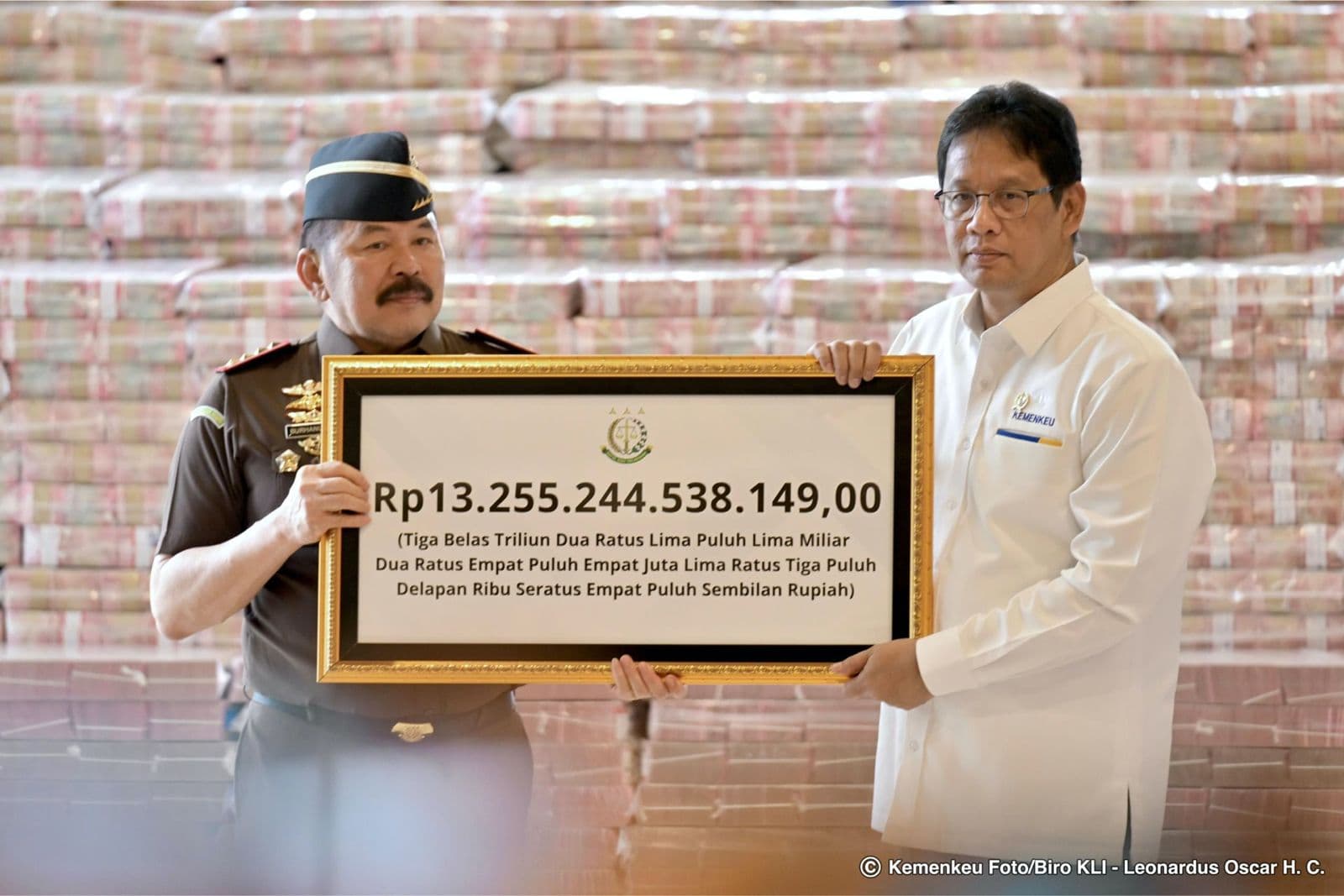 Finance Minister Purbaya receiving CPO loss compensation from Attorney General