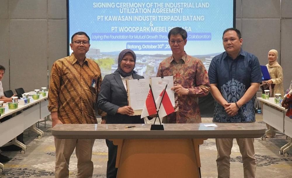 Upacara penandatanganan perjanjian investasi di KEK Industropolis Batang