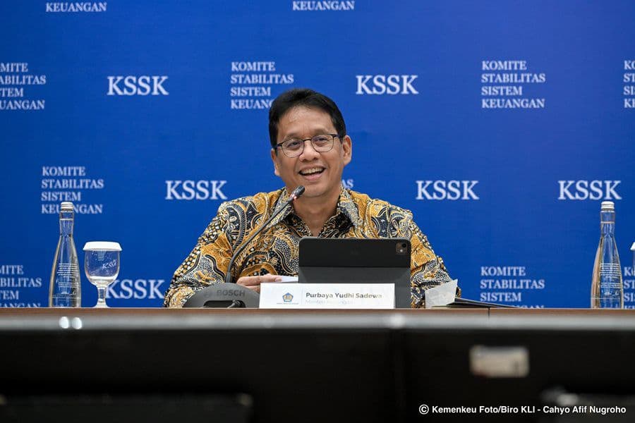 Finance Minister Purbaya speaking at Jakarta press conference