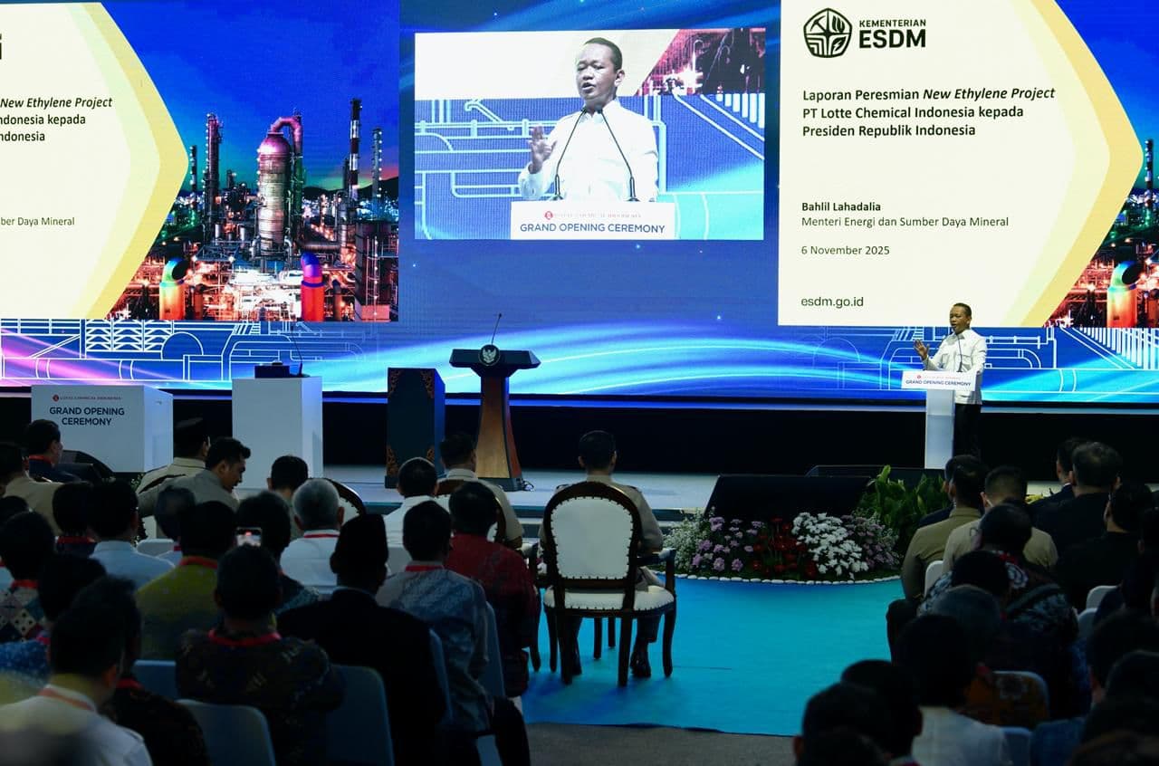 Minister Bahlil Lahadalia inaugurates Lotte Chemical plant in Cilegon