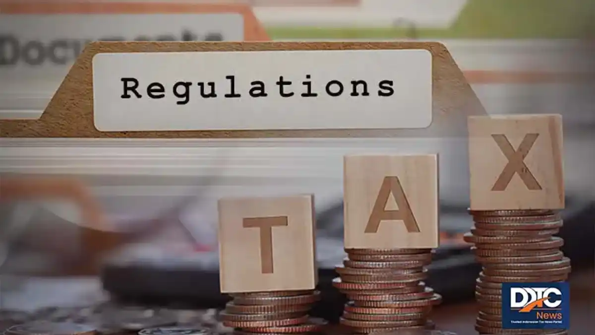 Dirjen Pajak Bimo Wijayanto berbicara di kantor DJP Jakarta Barat