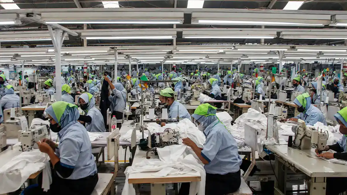 Menteri Agus Gumiwang Kartasasmita memperkenalkan insentif industri tekstil