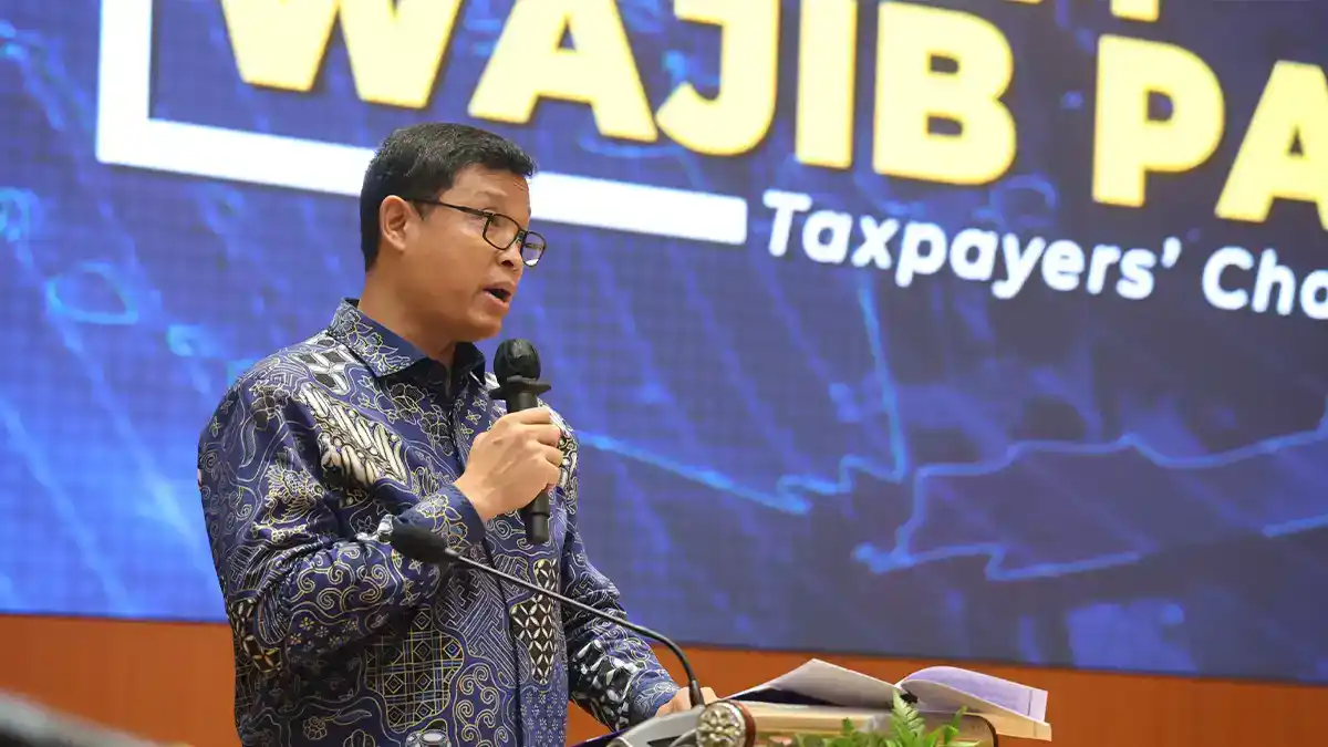 Dirjen Pajak Bimo Wijayanto berbicara pada acara di Jakarta