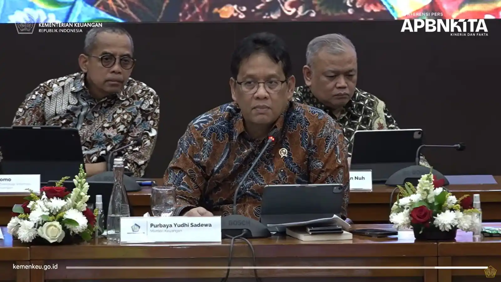 Menteri Keuangan Purbaya Yudhi Sadewa pada konferensi pers
