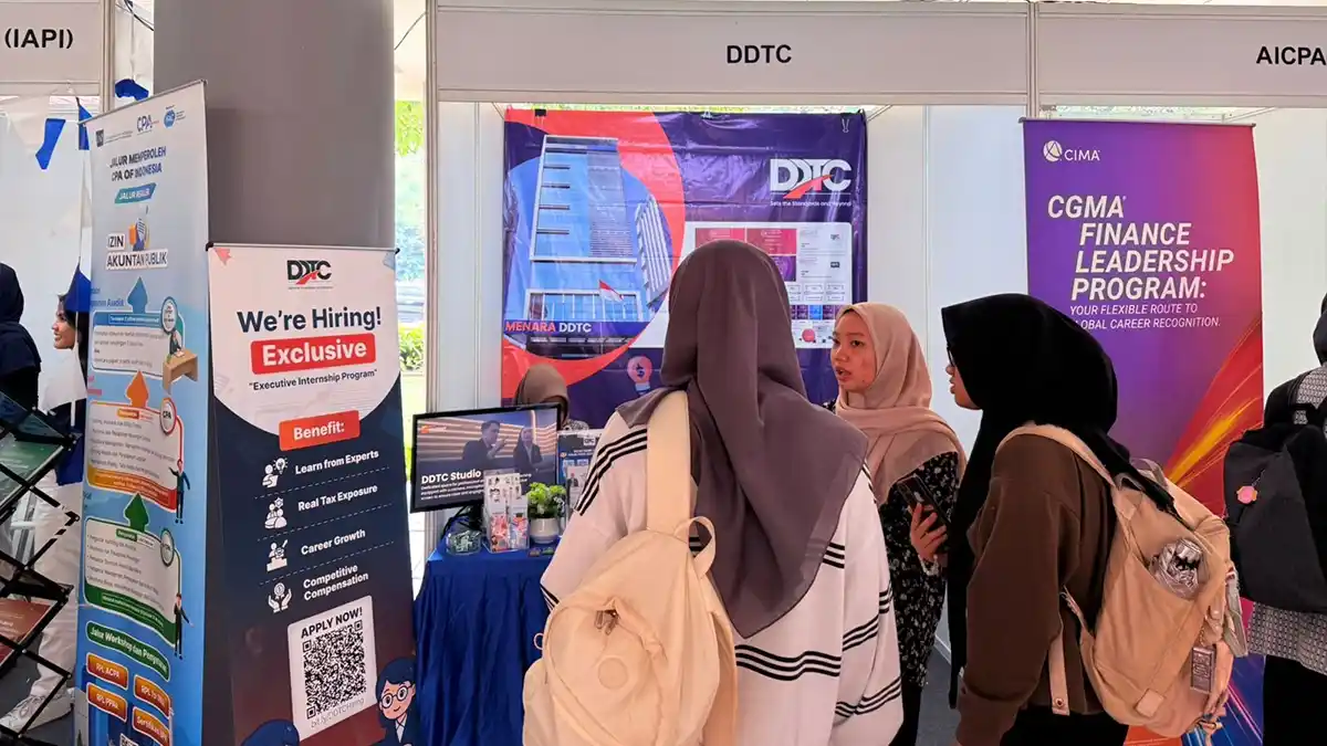 Booth DDTC di FEB UI Job & Certification Fair 2025