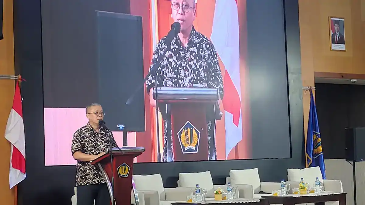 Kementerian Keuangan staff discussing Tax Control Framework development