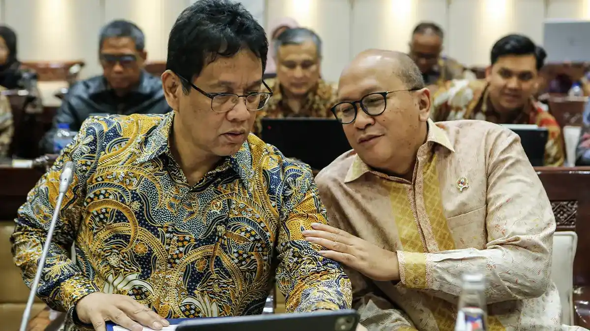 Finance Minister Purbaya Yudhi Sadewa discussing tax incentives for BPI Danantara