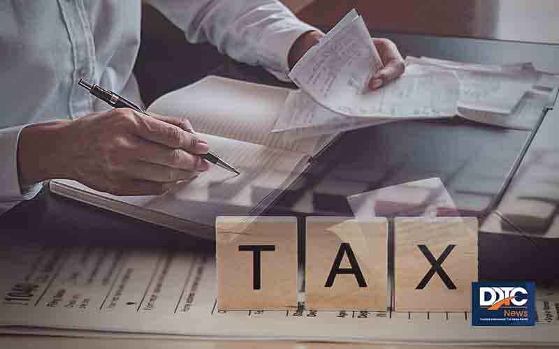 Illustration of accounting books with US dollar and Indonesian rupiah symbols